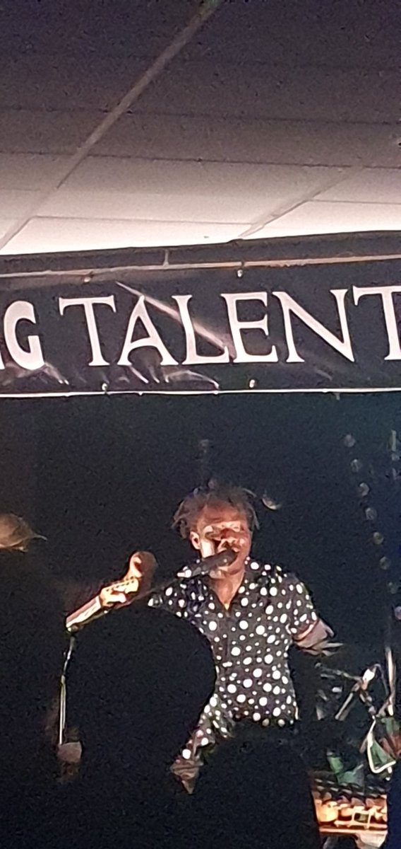 deebeedoobee's tweet photo. N'Famady Kouyate. My winner right there. #ETC #Glastonbury https://t.co/X5E14zJykD