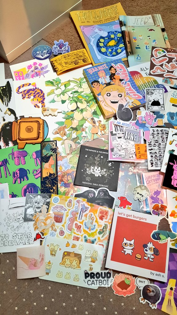 le_onionboi's tweet photo. tcaf haul 2023! #TCAF2023 #tcafhaul
some rly rly good stuff here! i ended up buying so many stickersssss https://t.co/cRDAR0ri0H