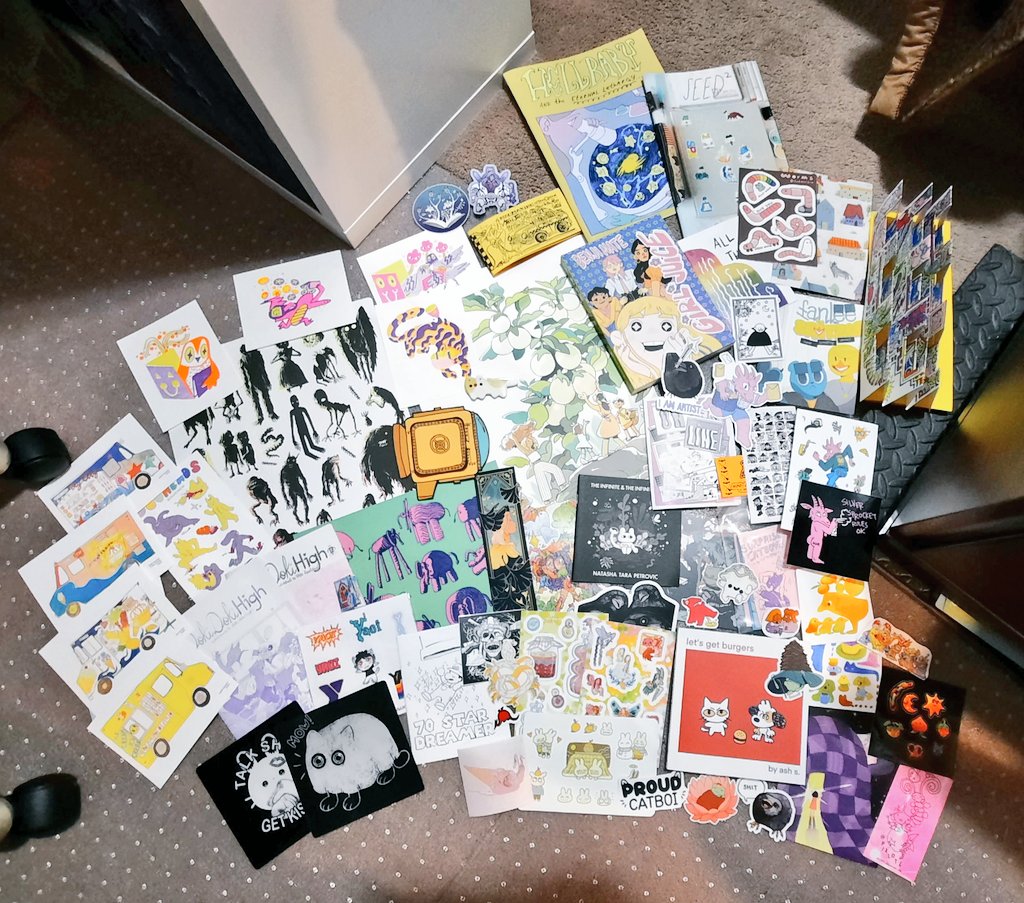 le_onionboi's tweet photo. tcaf haul 2023! #TCAF2023 #tcafhaul
some rly rly good stuff here! i ended up buying so many stickersssss https://t.co/cRDAR0ri0H
