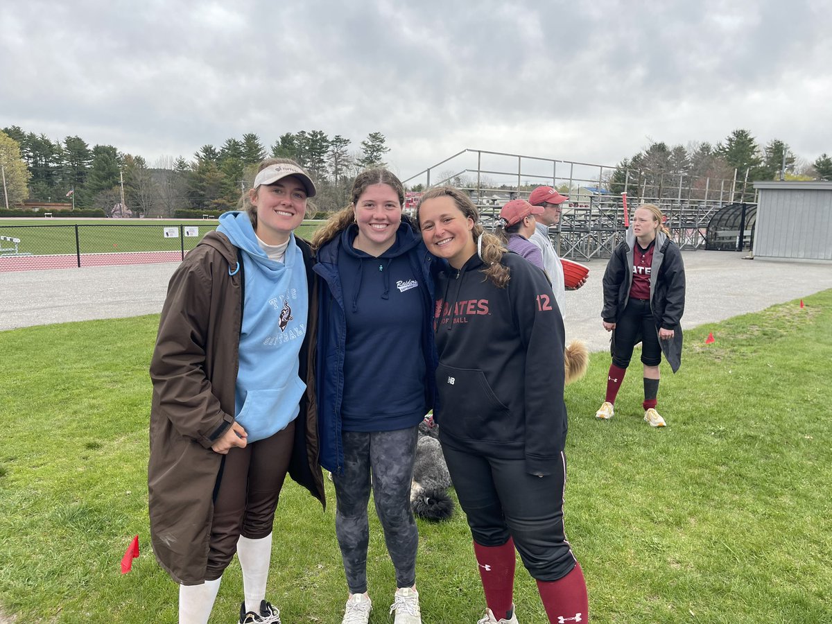 SarahBrody25's tweet photo. Had a great time watching Tufts vs Bates at Bates today. It was amazing to see my former coaches Meggie and Rachel! @raiderssbma @TuftsSoftball @BatesSBall https://t.co/k1VMI7YGcg