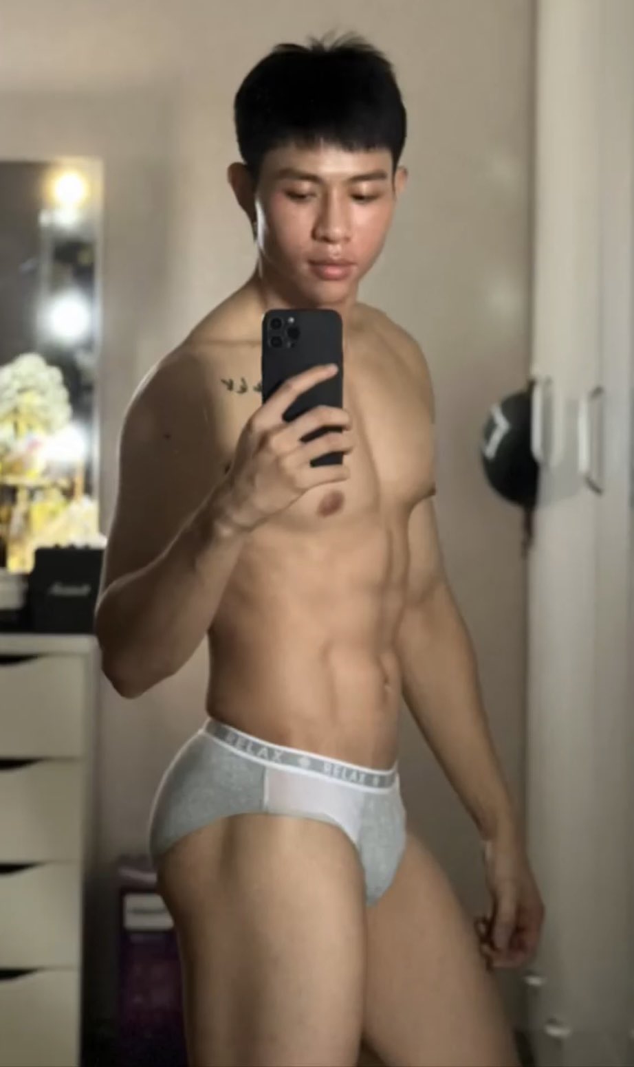 Fu6S8IoWcAk5H0N?format=jpg&name=large