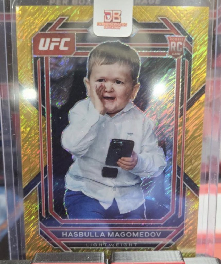 gurucollects's tweet photo. This Hasbulla rookie card /3 sold on eBay for $25,000… 😳😳😳 https://t.co/5UUq5srdPn