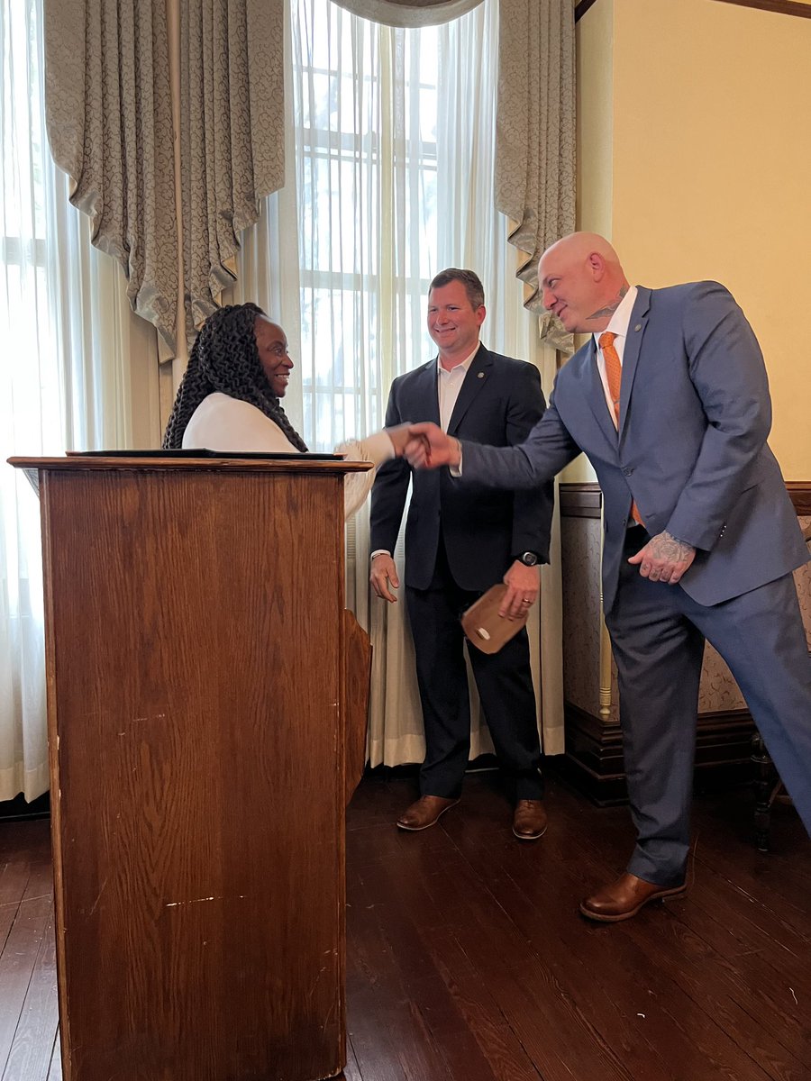 IAFFLocal2393's tweet photo. Local 2393 would like to thank @FSI411 for recognizing our efforts in being a Champion of Victim Rights. We are both humbled and honored to receive this award. https://t.co/ALc6lWUX3S
