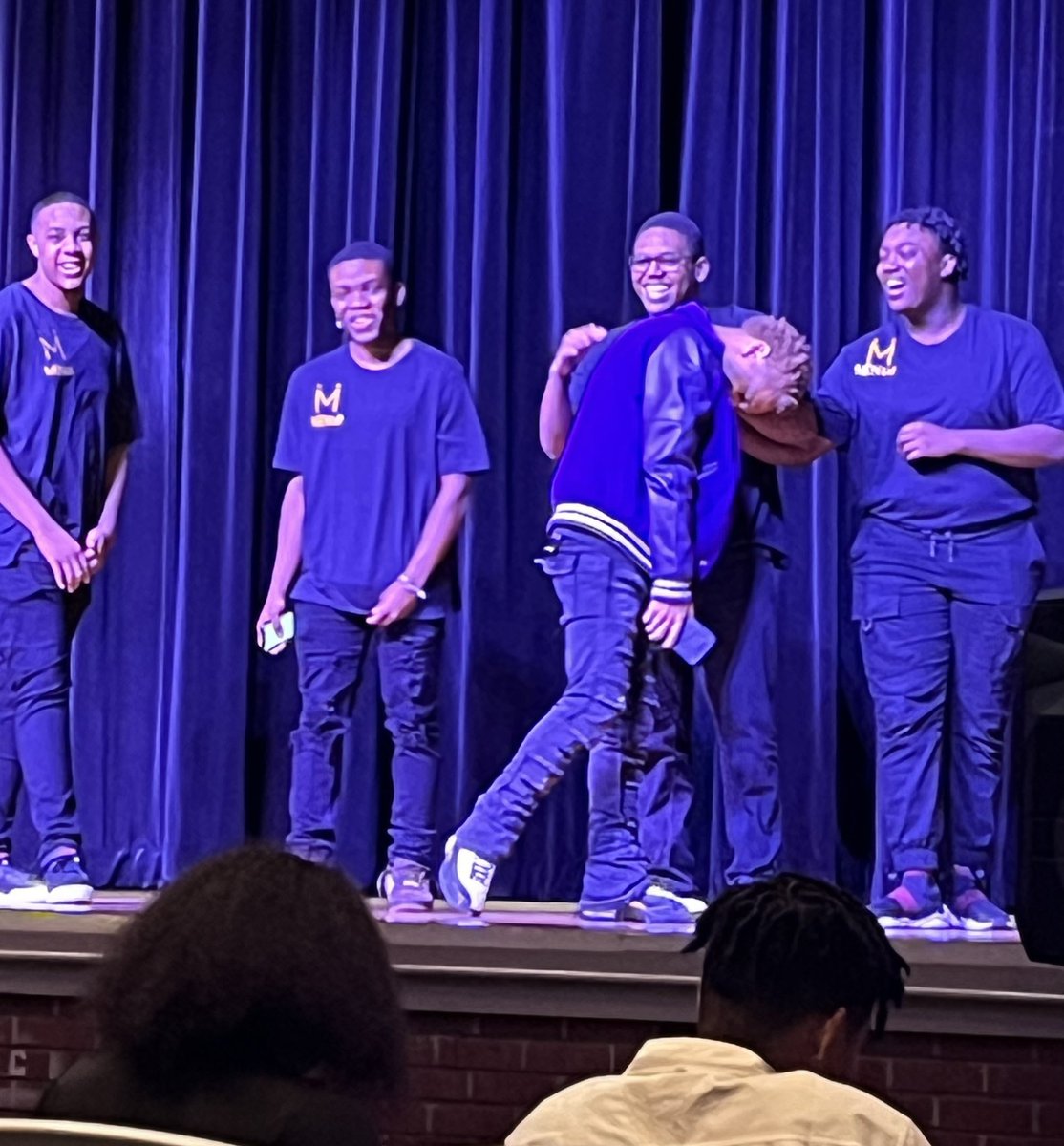 💥🙌🏾 This is what you don’t always see publicized about our young people!

Today I was honored to be a judge at <a href="/HISD_GUNITY_HGI/">G-Unity Business Lab</a>’s Hustle Tank North Side Semi-Finals with students from Kashmere, Washington &amp; Wheatley pitching biz ideas! 

#TheDrDawn #CertifiedLifeCoach #Youth