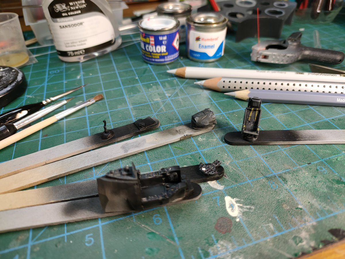 kilo_delta_papa's tweet photo. #JFFJET Getting there... slowly. #HobbyCraft 72nd F2H-3 #Banshee #PaintItBlack https://t.co/SSKjT94LBo