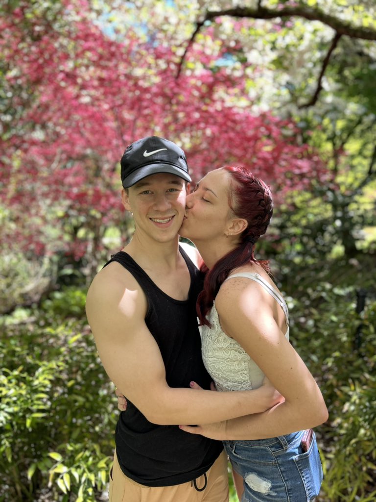 TalynBrandley's tweet photo. I loveeee that it’s finally warming up! ♥️ AND I love this man more than anything! https://t.co/JRlM94lEip