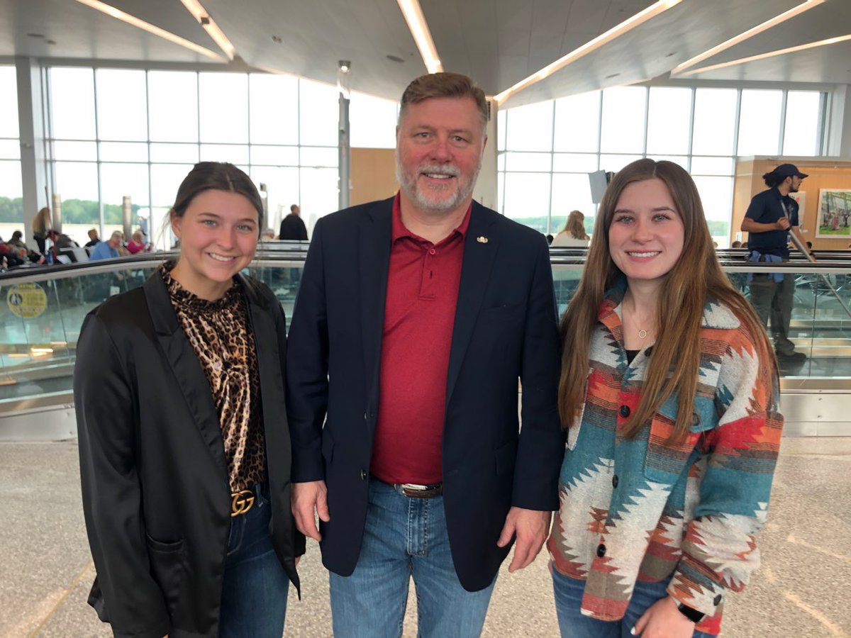 AStateCoA's tweet image. College of Agriculture agribusiness students Hannah Johns and Hannah Kimmer accompanied Professor Bert Greenwalt &amp;amp; the Jonesboro Chamber of Commerce to Washington D.C. April 25-27.  The group met with Senator John Boozman, Senator Tom Cotton, and Congressman Rick Crawford.