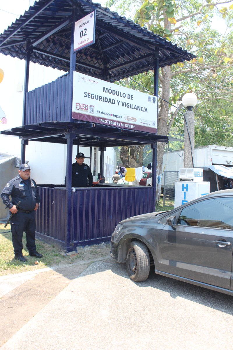 SSPCTabasco's tweet image. 🌺En el segundo día de la #FeriaTabasco2023, la #SSPCTabasco mantiene recorridos a pie, patrullajes y seguridad vial en el #ParqueTabasco 

🎡En nuestro Stand ubicado en la Nave 1, personal de la Unidad de Vinculación y Comunicación Social realiza actividades lúdicas con niños.