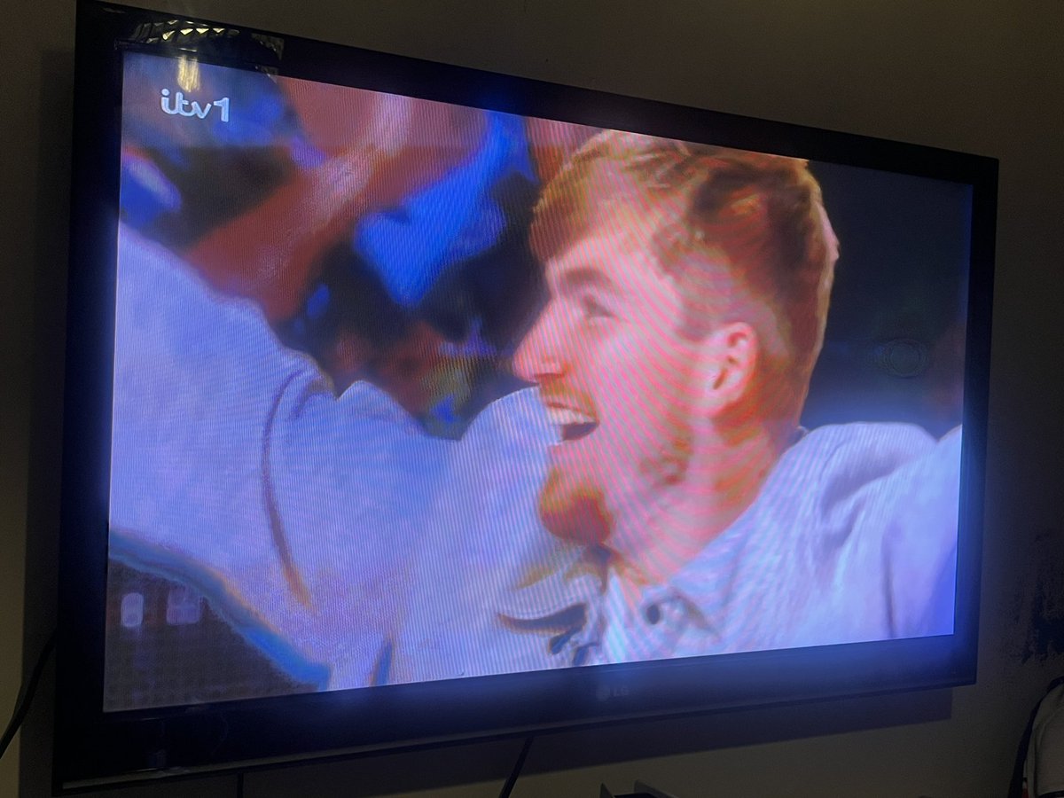 2001joe_mendy's tweet photo. HOW IN GOD'S NAME DID HE GET THAT??!???!??! Daniel O'Halloran has just won £99k and is the first person this series to be inducted into The 1% Club!!! Amazing!!!! #The1PercentClub https://t.co/bP3bor0LBC