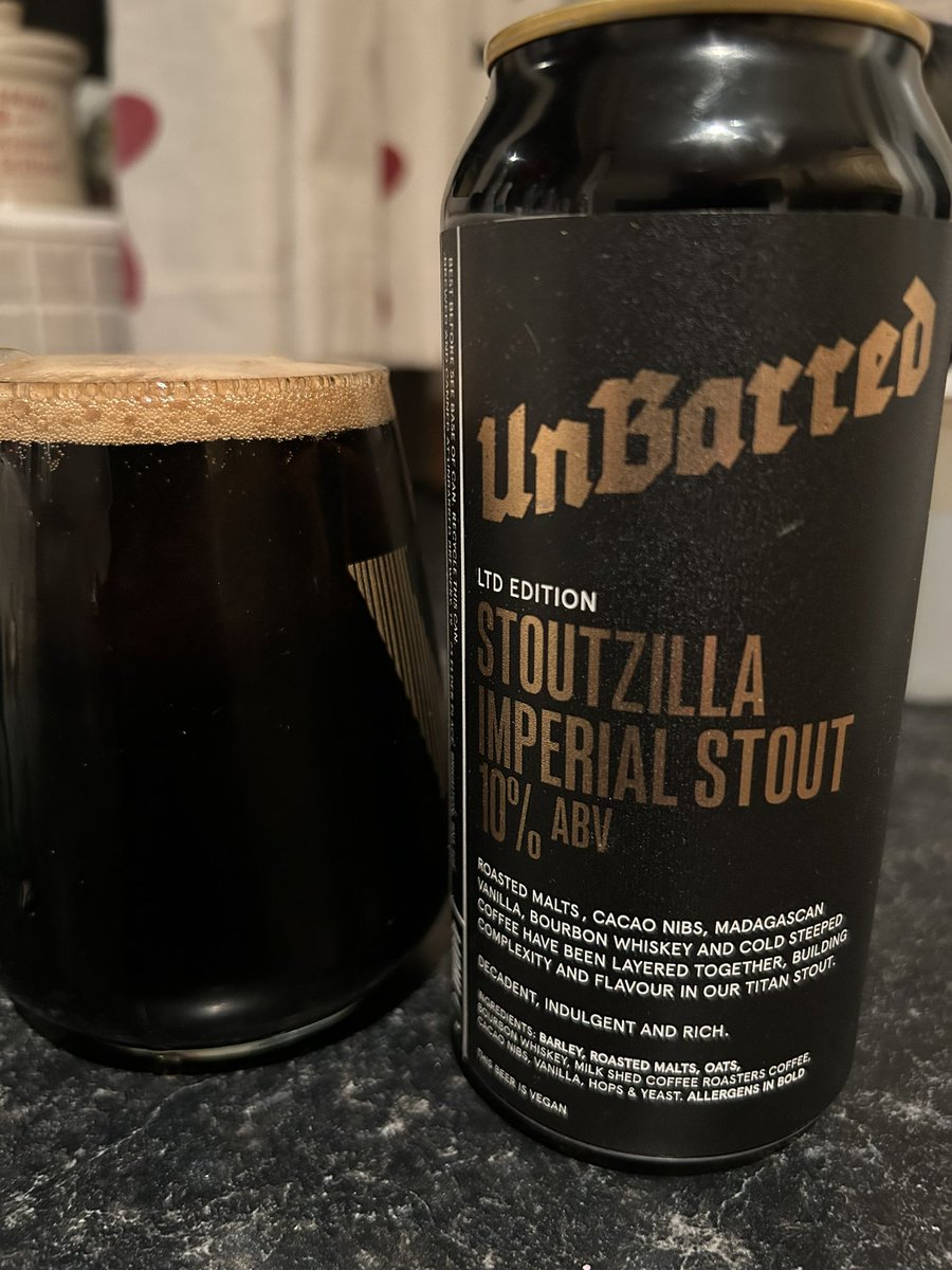 WaltonTiger's tweet photo. Oh my, this #Stouturday addition will be my last…
Chocolate and underlying boozy bourbon, coffee and smoothing vanilla.
A birthday pressie from my eldest daughter, who has impeccable taste.
🍻
#Stoutzilla https://t.co/JLEElhPp7c