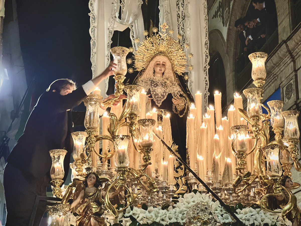 SSantaSevilla.com · By ElCostal.org tweet media