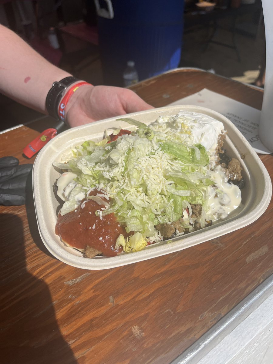 LivingLocalWAVY's tweet photo. Festival Food everything from baked goods, burgers, to fried oreos. #SITW #WAVYSITW @WAVY_News https://t.co/3KFt0MYk6m