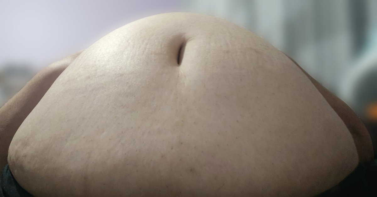 ssbbw_kitty's tweet photo. This huge belly is towering over you - what's going through your head? 🤔 https://t.co/Ly7RSaGTSF