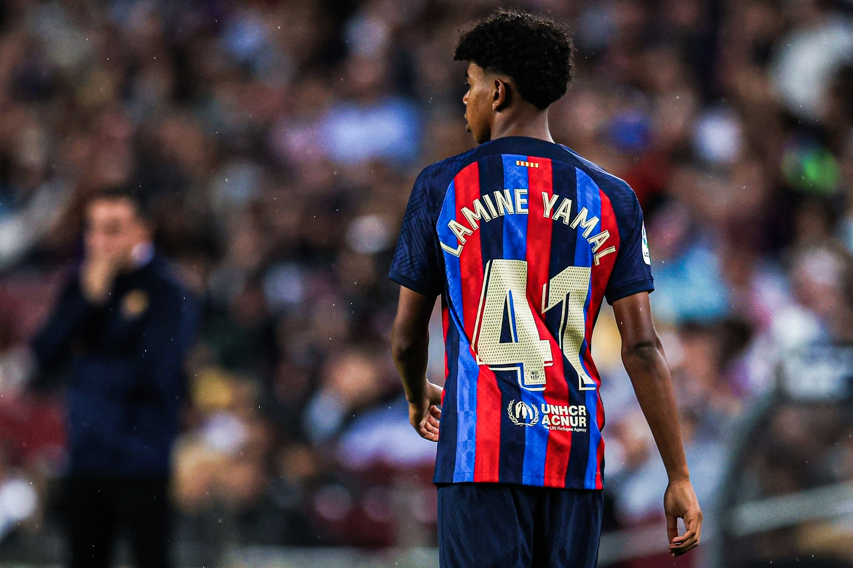 Lamine Yamal debuta con el primer equipo con 15 años | FC Barcelona