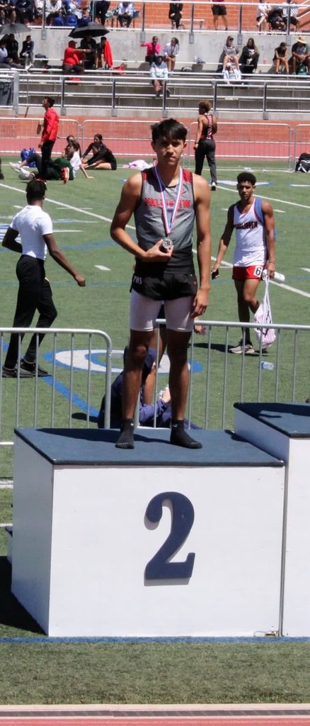 lobo_pride's tweet photo. Congratulations to Michael Hernandez for placing 2nd in the class 5A 110m hurdles at the Texas UIL Region 4 track meet in San Antonio. Michael will now compete at the Texas Uil State track meet in Austin on May 12. Good Luck at State! #Palmview_Speed_City https://t.co/rvLXYO3lk1