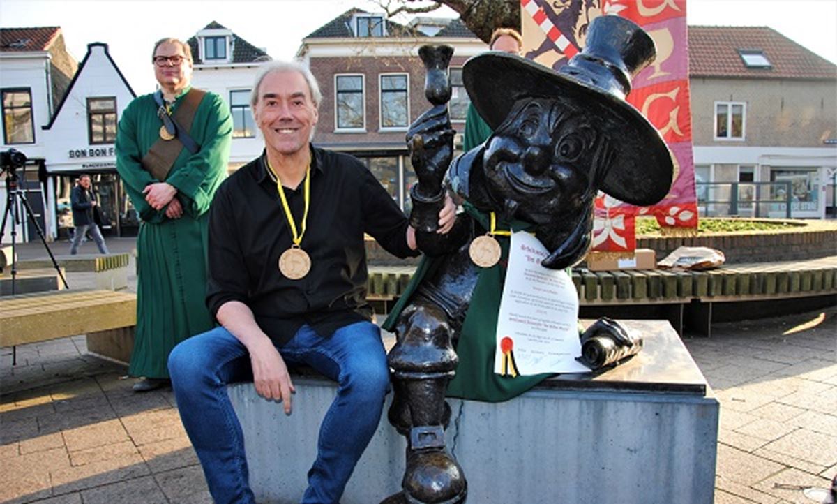Harr Wiegman, niet weg te denken uit het stadsbeeld - Kor Kegel herinnert zich Harr, die vannacht is overleden schiedam24.nl/nl/nieuws/nieu…