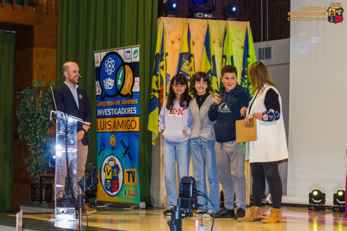 LA_Curiosity's tweet photo. Hoy hemos participado en el 2º Congreso de #JJII Luis Amigó. Allí hemos presentado los trabajos de investigación realizados este último curso. Gran experiencia! @colegioamigo #2CJJIILA https://t.co/CnRUfArB3y