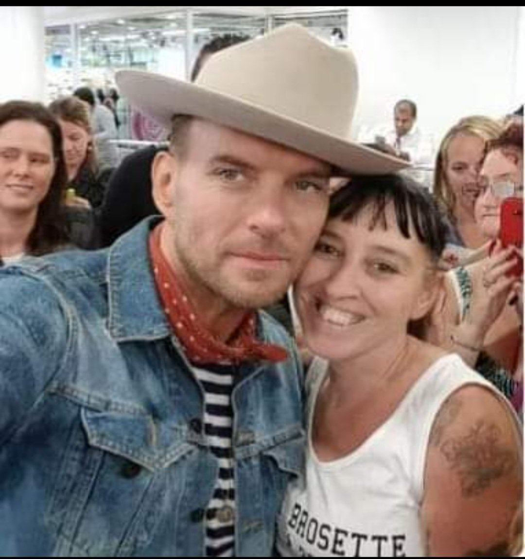 Cheriorme's tweet photo. @mattgoss a lovely kind man love ya ❤️ ❤️❤️❤️ https://t.co/5AXCHmZYQ5