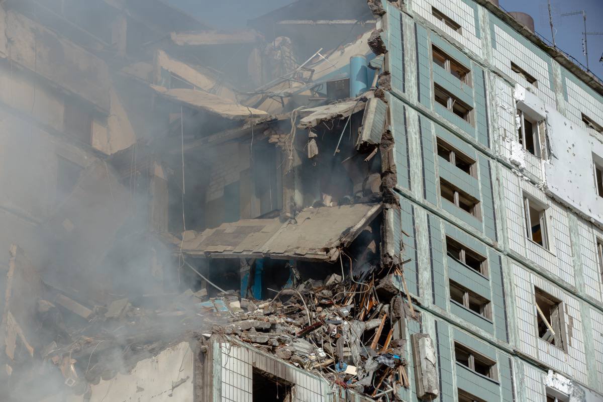 TGTM_Official's tweet photo. April 28, russia striked Uman, city in the heart of Ukraine. 23 civilians are dead. Four of them are children, two of them can’t be identified.
The Russian state TV channel alleged "Ukrainian shelling of Donbas." https://t.co/q0QCBy7tOb