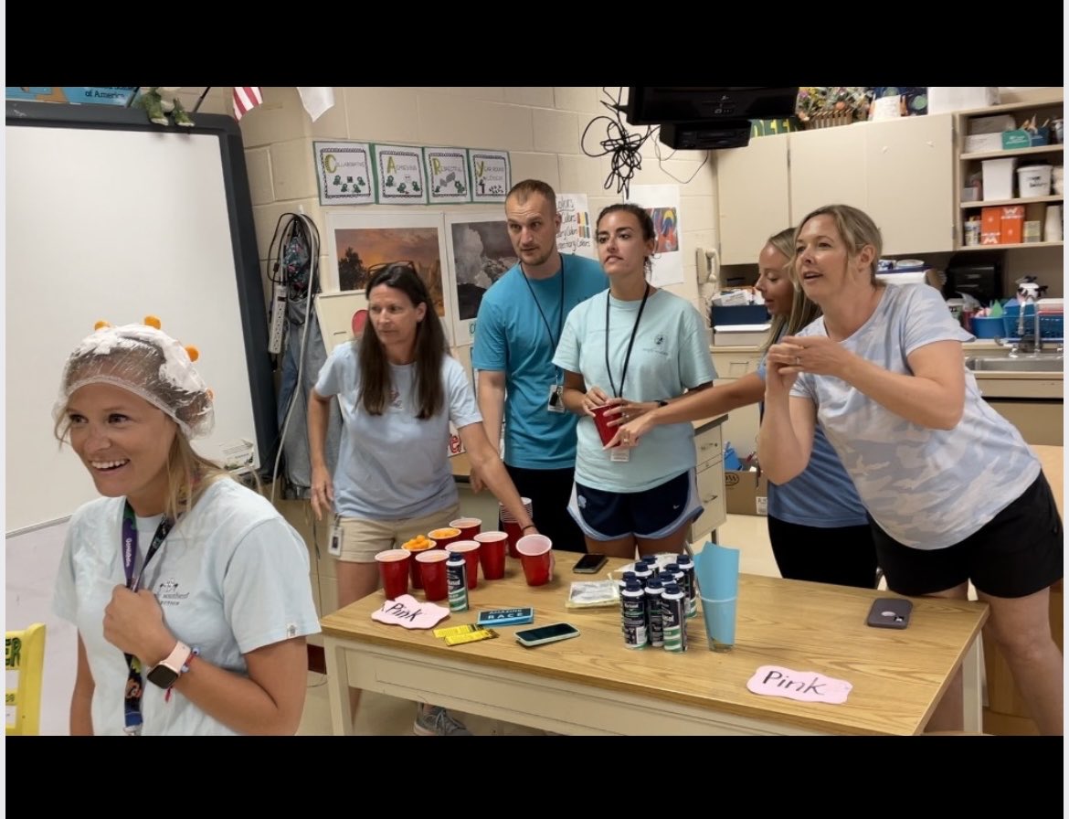 NewtonMiller5's tweet photo. Throwback Teambuilding as we prepare for #clopening @MrsMerritt2nd @perry_penguins @SarahDeeb6 @CarpElem https://t.co/LzI0OMlxlP