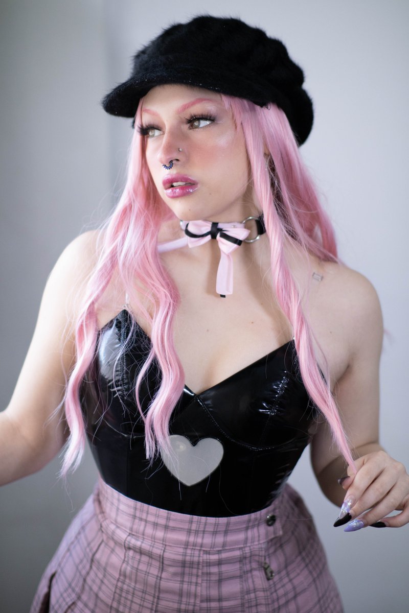 free-of-on-twitter-i-think-pink-suits-me-very-well-3