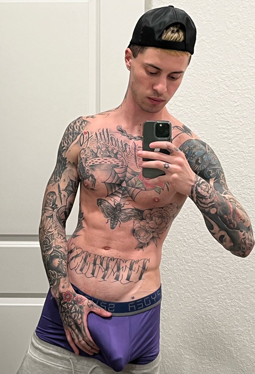 devdaddyof's tweet image. Retweet if you like tatted guys 😈 #fitness
onlyfans.com/devdaddyof