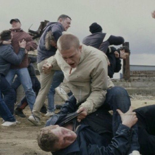 221B_door's tweet photo. давайте признаем, что все мы смотрим это ради пиздиловки в начале и в конце выпуска #битваэкстрасенсов https://t.co/DgdukaqDQS