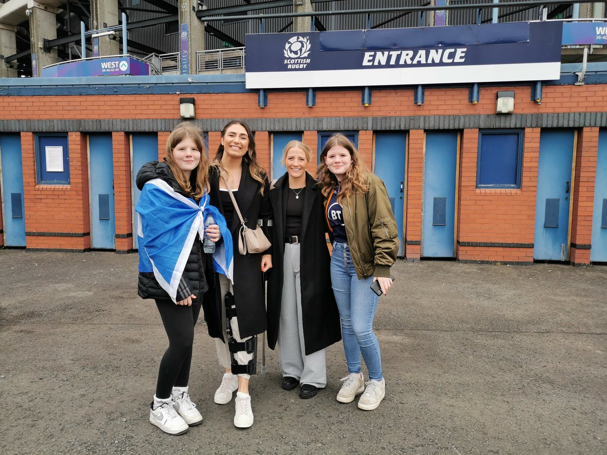 Just back from #SCOvIRE @Womens6Nations. What a match! Congratulations to @Scotlandteam - so proud, so happy for you. Even instilled professionalism in my #rugbygirls - 'we can't stay to get selfies, we need sleep for our match tomorrow'. Thank you Scotland!