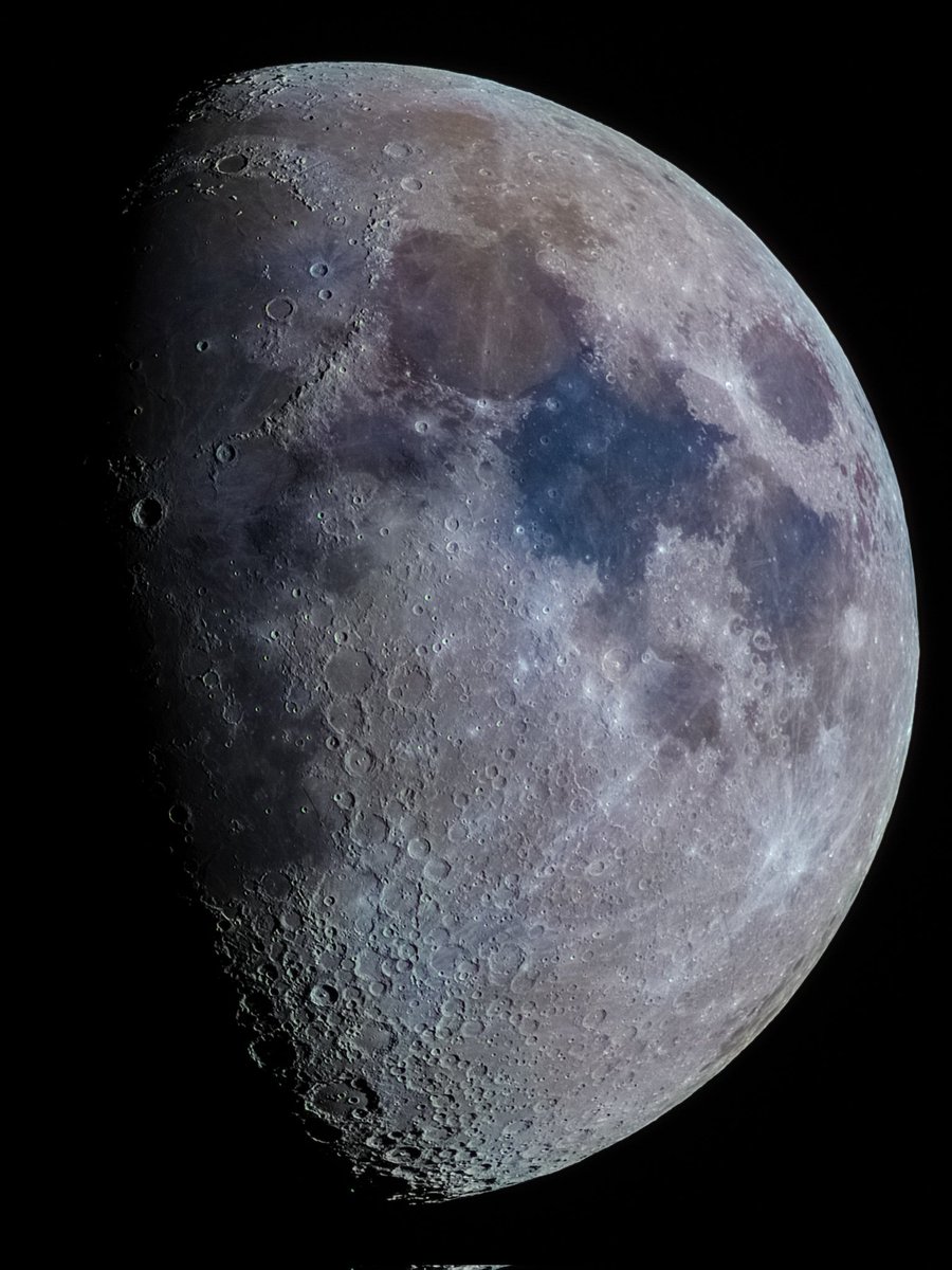 Tonight's mineral moon. 
@MoonHourSocial