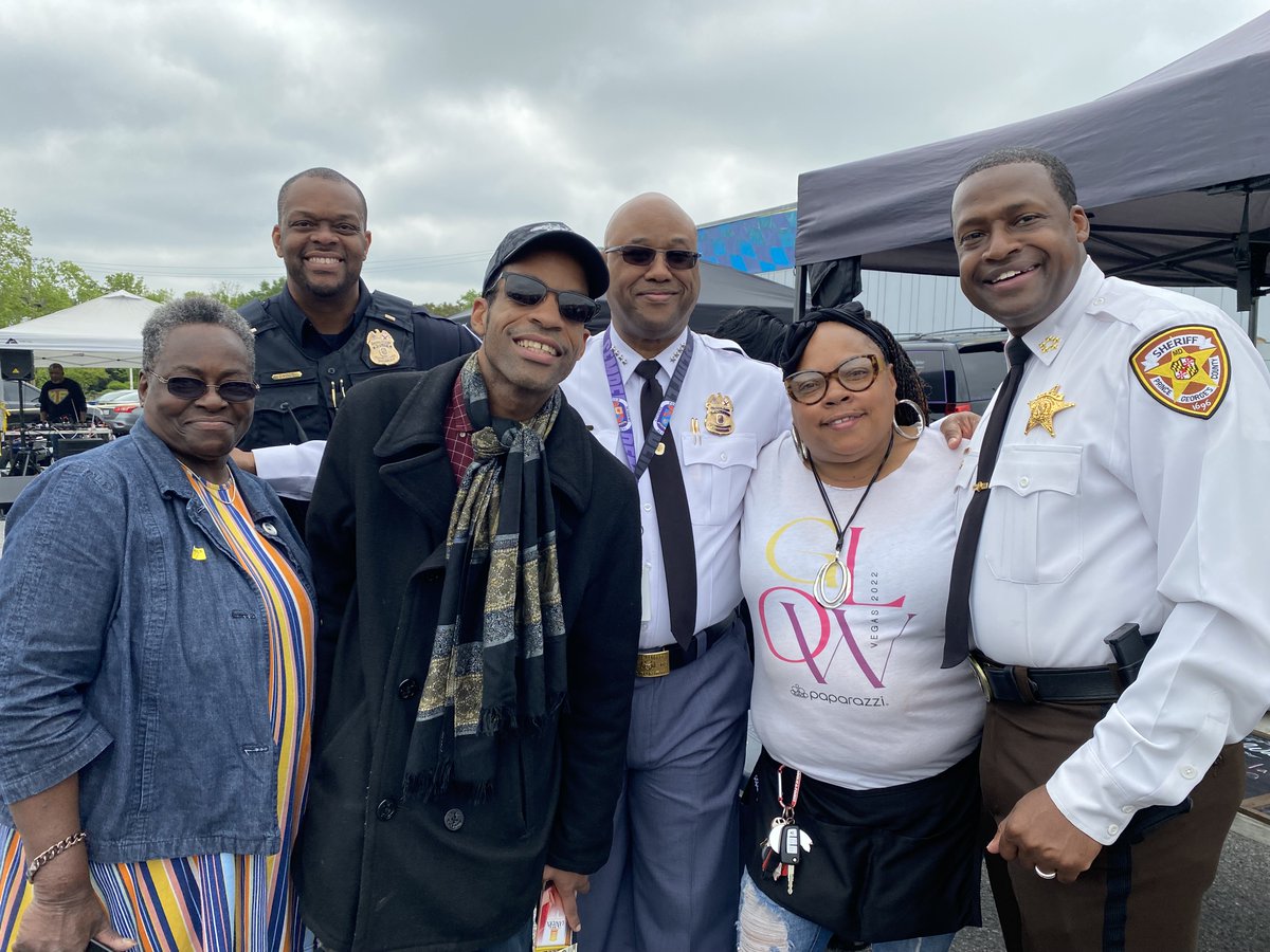 PGSheriff_PIO's tweet photo. heriff Carr was honored to support the 7th DAHIICVF: Stop the Violence, Start the Healing Anniversary. This event brings awareness to the violence in our community and is a reminder that together, we can make a difference. #PGSO https://t.co/Tp5cYkoOKE