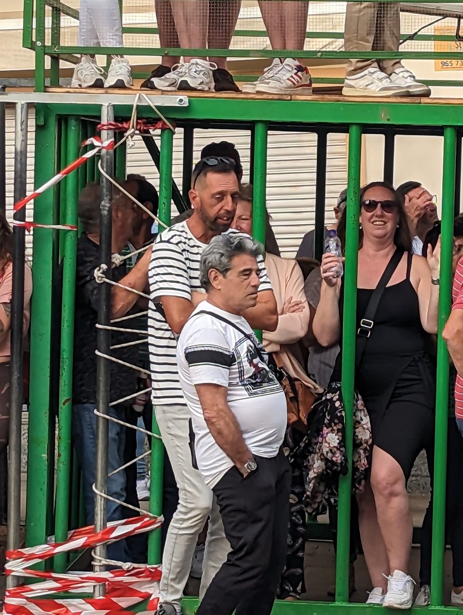 Alexmartin1232's tweet photo. Maradonna &amp; Bruno Fernandez spotted in Spain @barstoolsports @sportbible @FootySuperTips https://t.co/fFkpgTdXEV