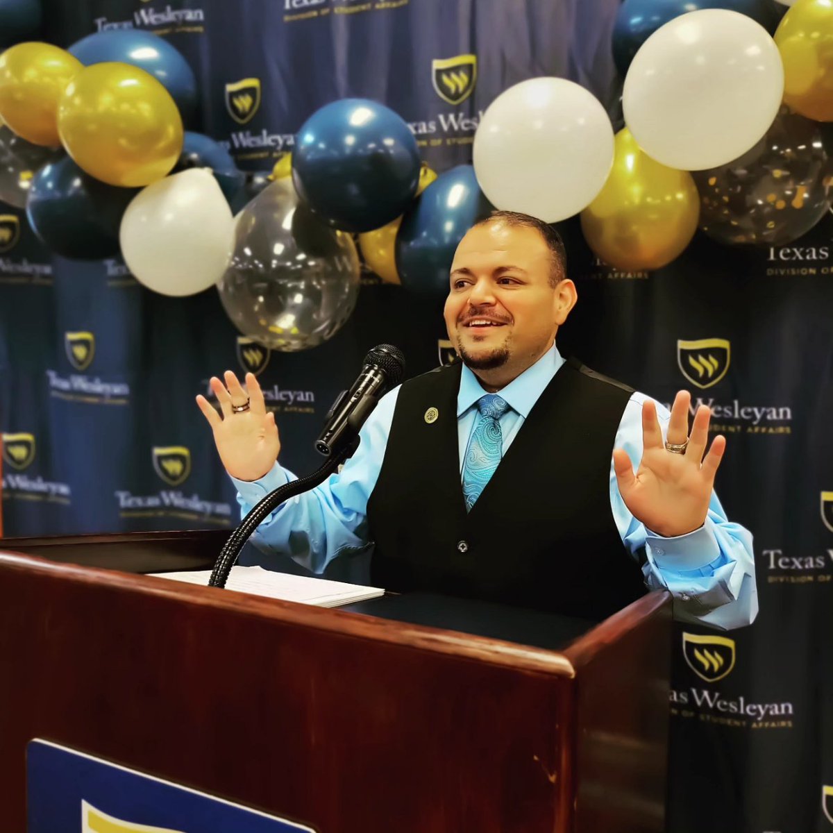 FUAIII's tweet photo. Thanks, @TexasWesleyan Student Diversity & Inclusion Board, for a wonderful evening celebrating your cultural representation/success!
"You can be your biggest hurdle, your harshest critic, your loudest cheerleader, or your greatest triumph!"
Which will you be?
💙🐏💛 #DrFlo https://t.co/YtvVbh131Q