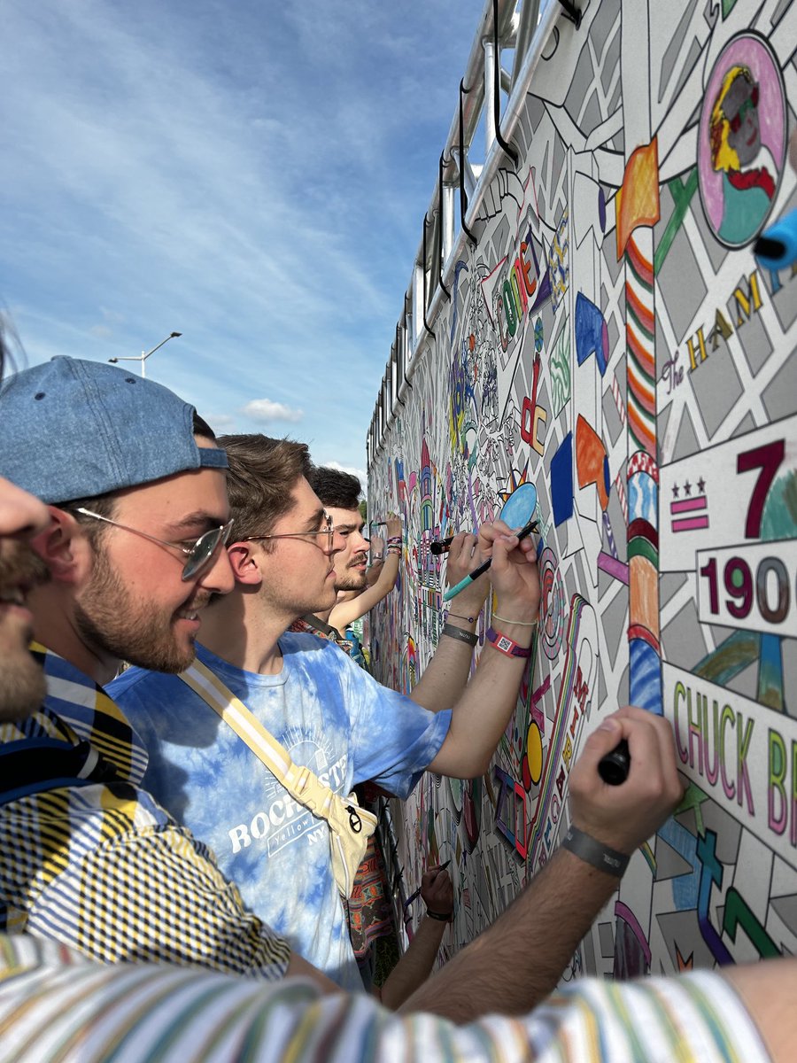 DCVote's tweet image. #ProjectGlow #ArtDrivesStatehood