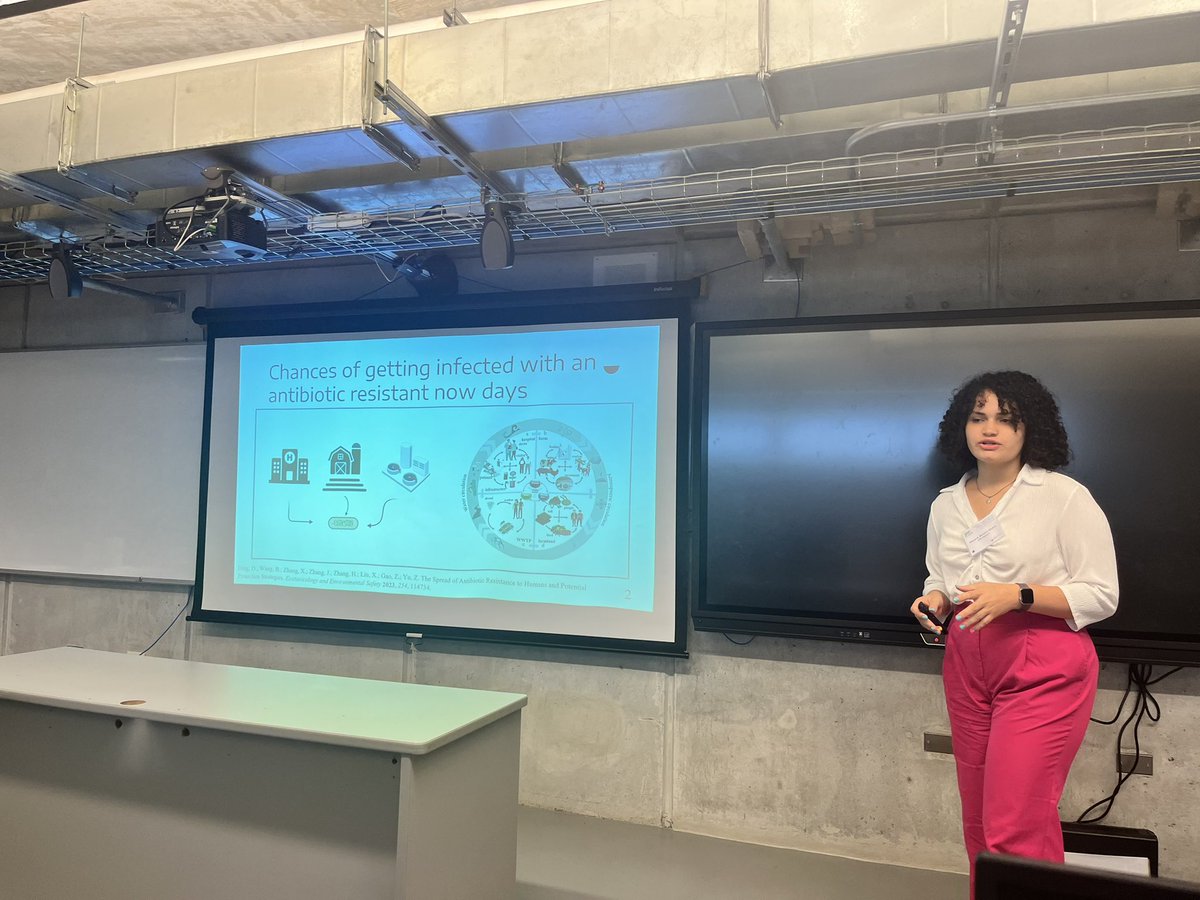 JdelpilarPhD's tweet photo. 41st Junior Tech @AmerChemSociety PRISM @UPRB Our lab members presented their results and did a great job. Very proud of my colegiales @uprm representing #chemistry #DPLab https://t.co/xH1LXVR33F
