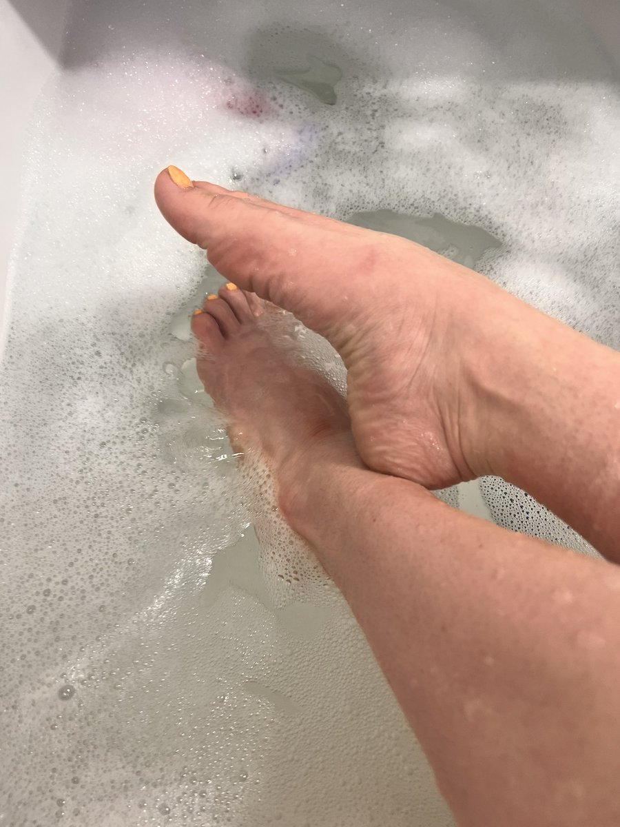 ToesTutsy9780's tweet photo. #feet_pics https://t.co/k4URc3rO4J