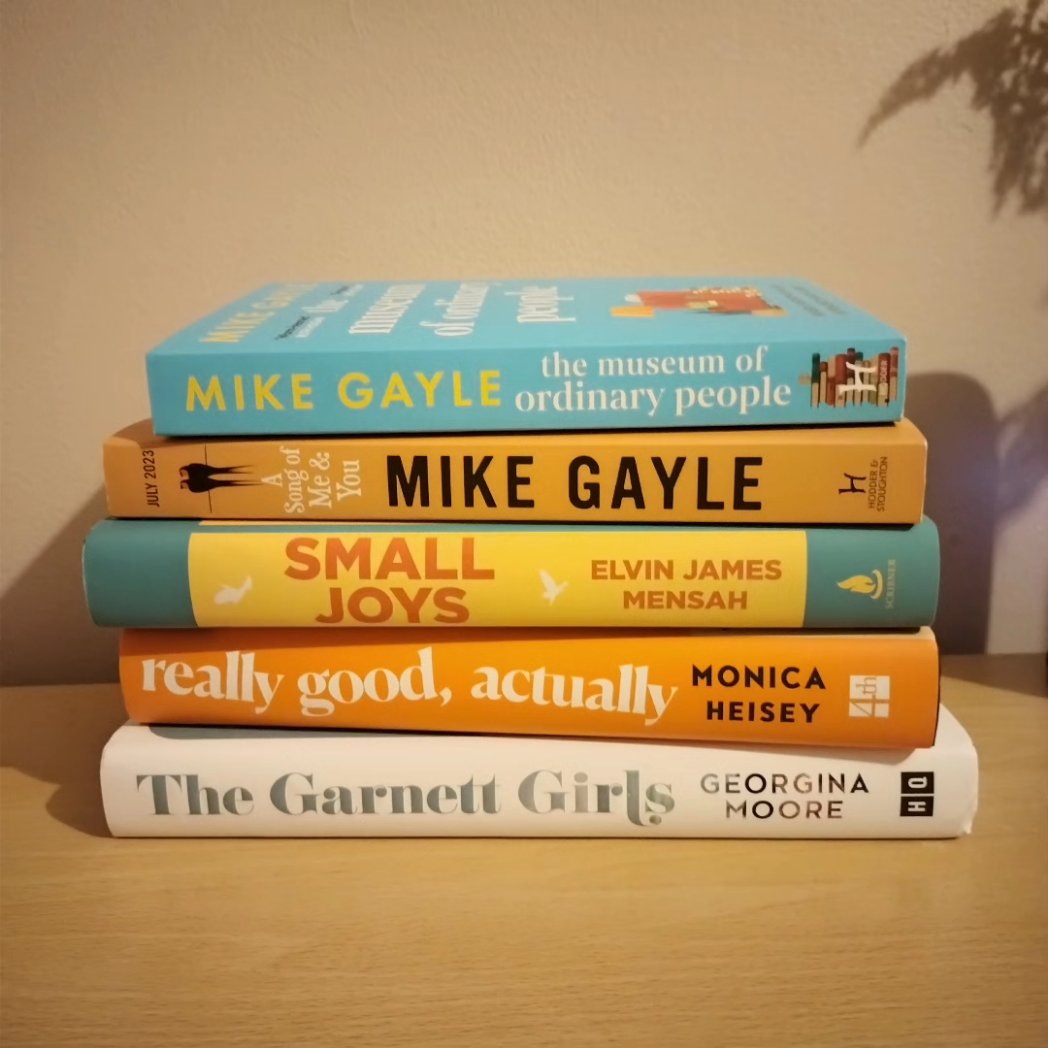 BookMinxSJV's tweet photo. Huge thanks to @ChipLitFest #ChipLitFest @schmotime @PublicityBooks @monicaheisey #ElvinJamesMensah @millyjohnson @mikegayle @NellFrizzell @claremackint0sh @JoDickinson36 @Jaffeandneale for a blooming FABULOUS day! https://t.co/LgFueKOEMI