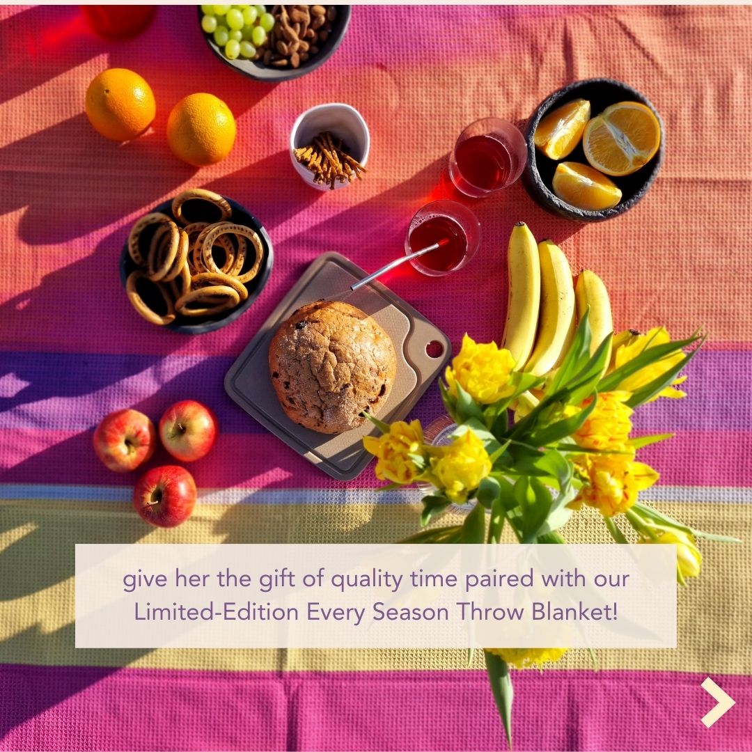 norwex's tweet image. Still looking for the perfect Mother’s Day GIft? How about a relaxing picnic on our Limited-Edition Every Season Throw Blanket!🥰

💐🎁Share which gifts you have your eye on for Mom in the comments below. (Part 1)

📷: Evelina Spronge 

 #Norwex #mothersday #lovemom #momlife