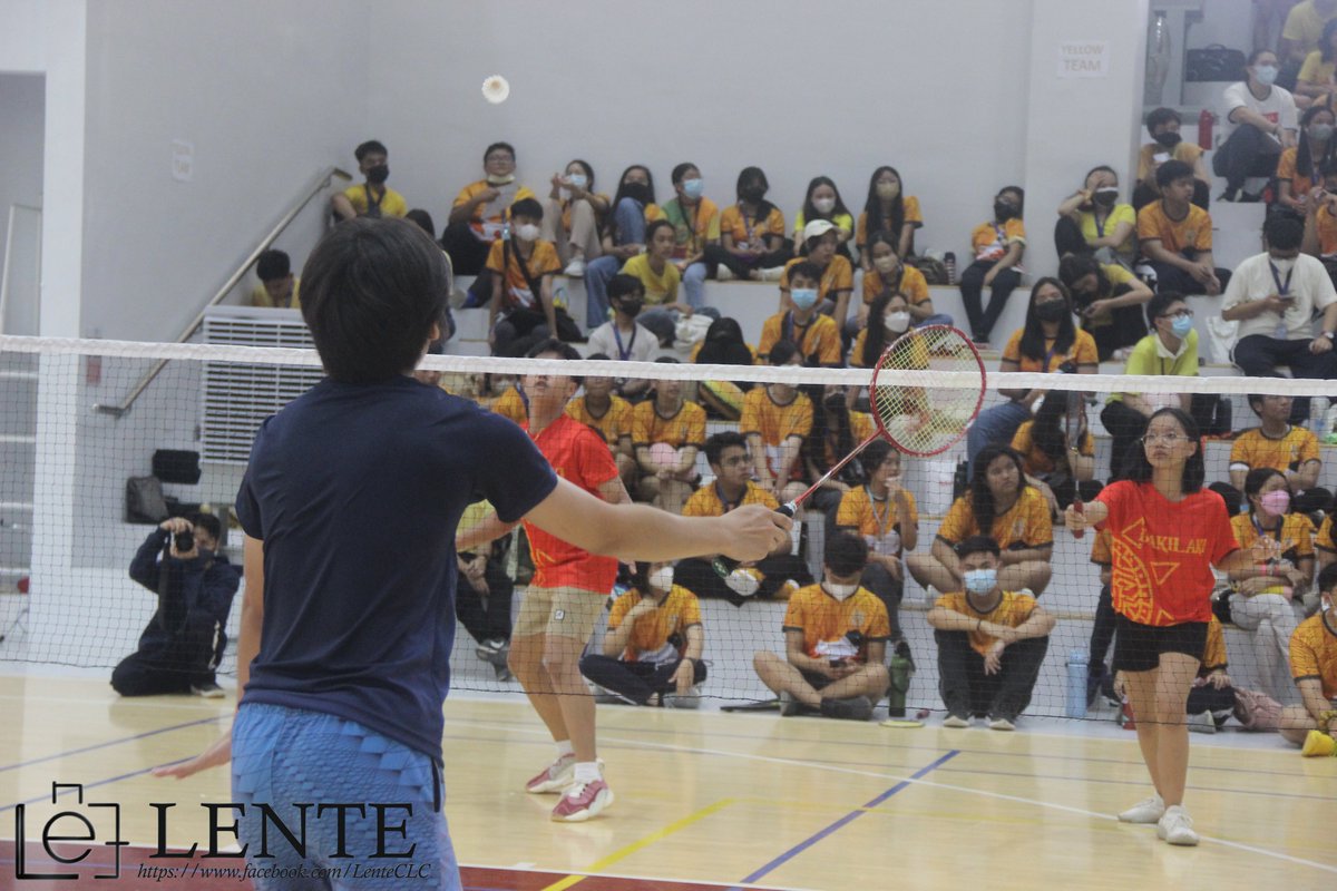 LenteCLC's tweet photo. Noong Abril 26 nagtagisan ang mga iba't ibang houses: Pulang Dakilaki 🔴🩸, Aquila Asul 🔵🦅, Luntiang Labuyo 🟢🌶, at Yellow Minokawa 🟡🐔, para sa pagbabalik ng Intramurals sa PSHS-CLC. Balikan natin ang laban sa Badminton 🏸sa mga retrato na kuha ng LENTE 📸. https://t.co/1c52RscDuM