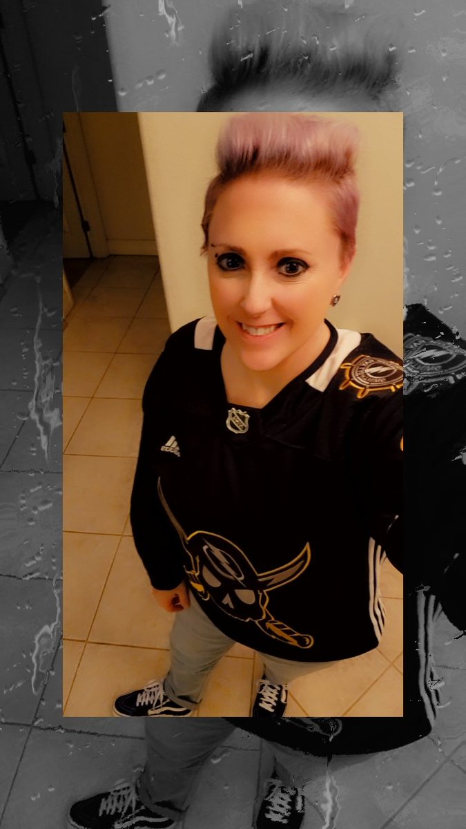 TheColorMeLaLa's tweet photo. Let's go Lightning ⚡️⚡️⚡️ @TBLightning

#tampabay #tampabaylightning #bethethunder #tampaflorida #lighting #bolts #boltsnation https://t.co/tt64UPvHWm