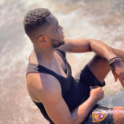 AslerDessource2's tweet photo. #NouvellePhotoDeProfil https://t.co/tiC8M9WCOg