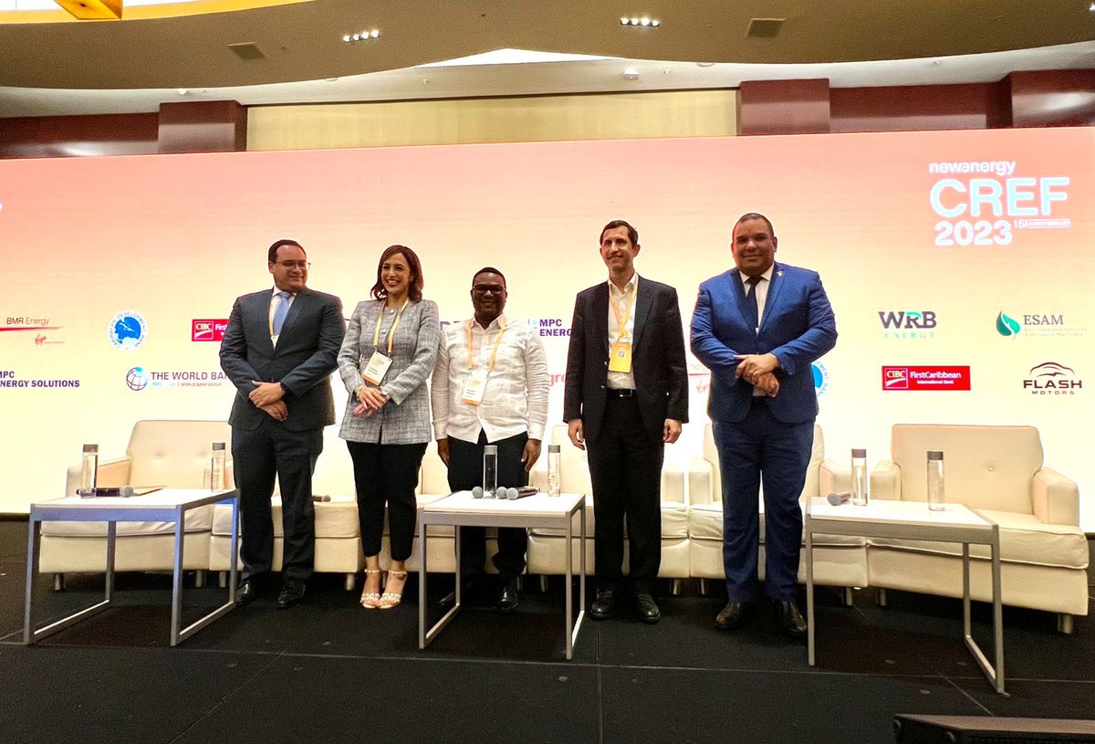 edwardverasdiaz's tweet photo. Junto a @andresastacio79, @rherrerap001 , @RicardoEstevezr y @carolinasilie  mostrando los resultados, avances y retos sobre integración de renovables en RD en el 15th Caribbean Energy Renewable Forum #Cref2023 en Miami Fl. #MasEnergia #MasRenovable @CNE_RD https://t.co/D4ca5DcWMx