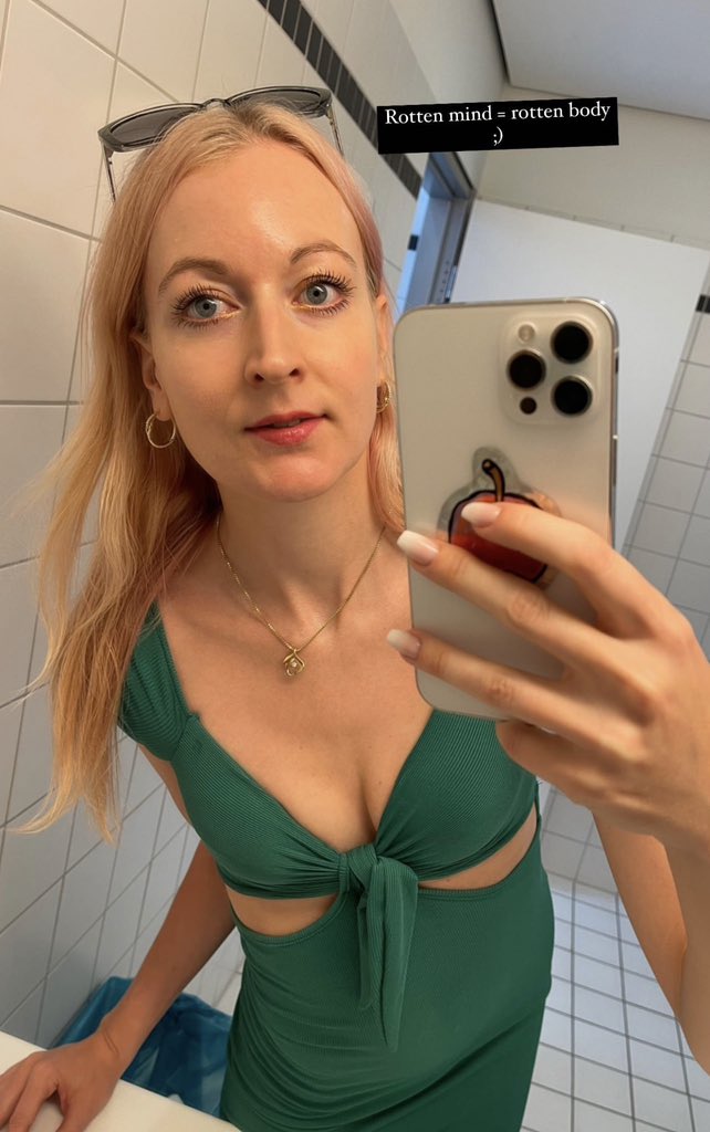 roselinelight's tweet image. 