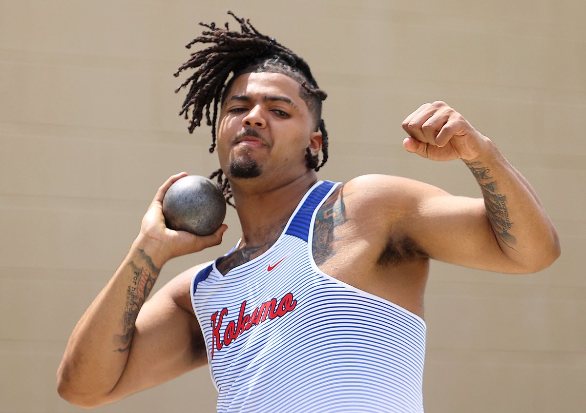 KLaffGerber's tweet photo. Kokomo and Northwestern athletes participate in the 99th annual Kokomo Relays on Saturday, April 29.

More photos: https://t.co/eN8zBa5d2a https://t.co/uiQYapKkrS