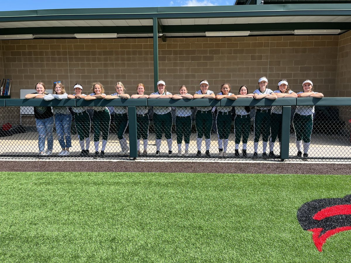 Santo Lady Cat Softball tweet media