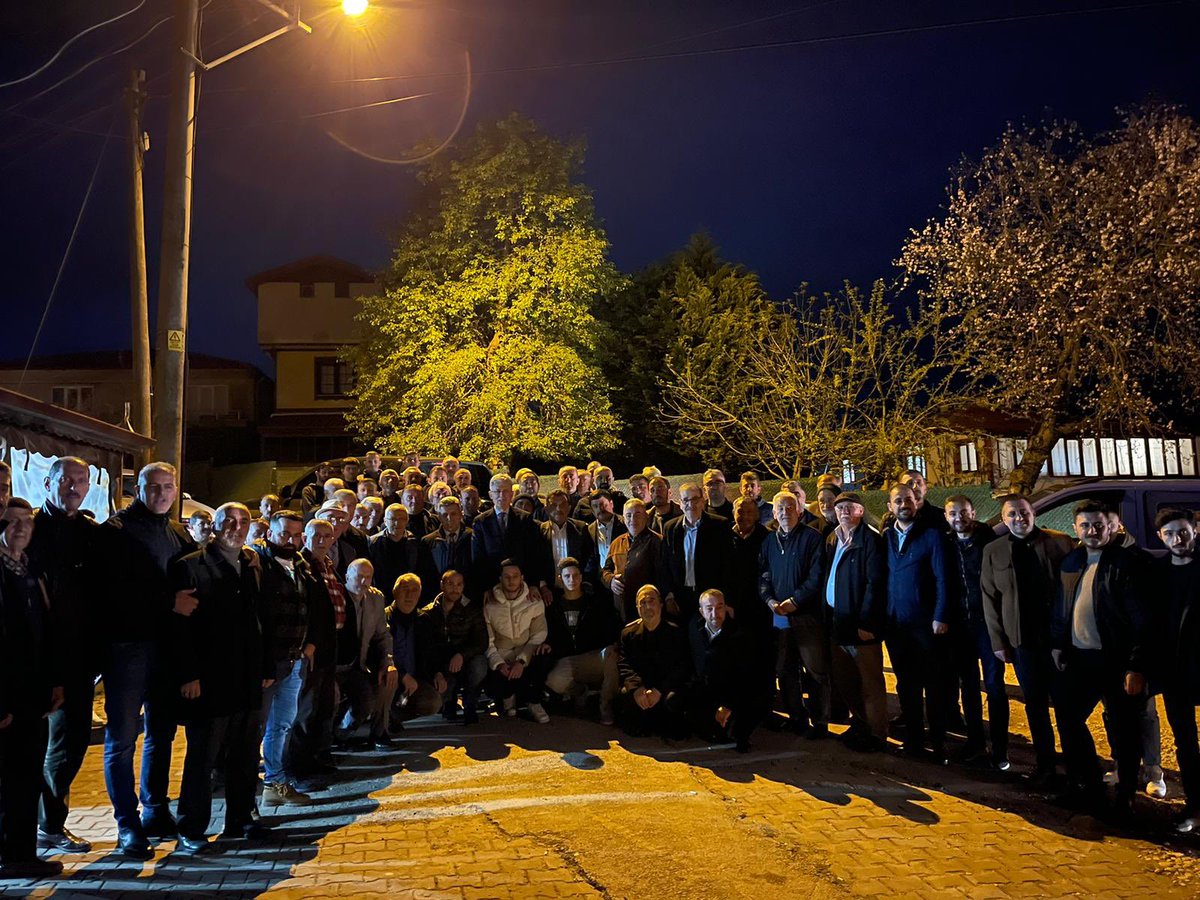 ellibes_mehmet's tweet photo. Kandıra programımız Beylerbeyi Köyü’nde hemşehrilerimizle yaptığımız iki ayrı toplantıyla sona erdi. 
Gün boyu bize eşlik eden İlçe Başkanımız Erol Ölmez ve teşkilatımıza teşekkür ediyoruz. https://t.co/3DiKLzp2Lq