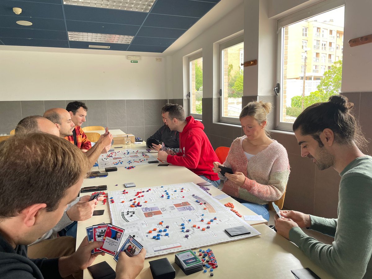 newcoldwar89's tweet photo. Día completo de testeo de #NewColdWar, muchas gracias a todos los amigos que se han acercado a probarlo!!! https://t.co/VwpvnNQaps