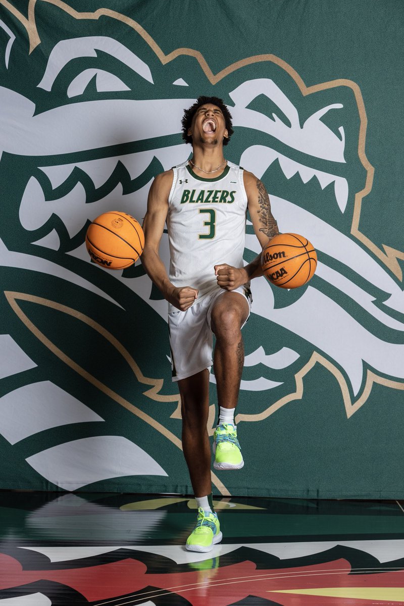 Yaxel_Lendeborg's tweet photo. How we feeling about the blazers ? #WinAsOne https://t.co/gJ3VuOSSCi
