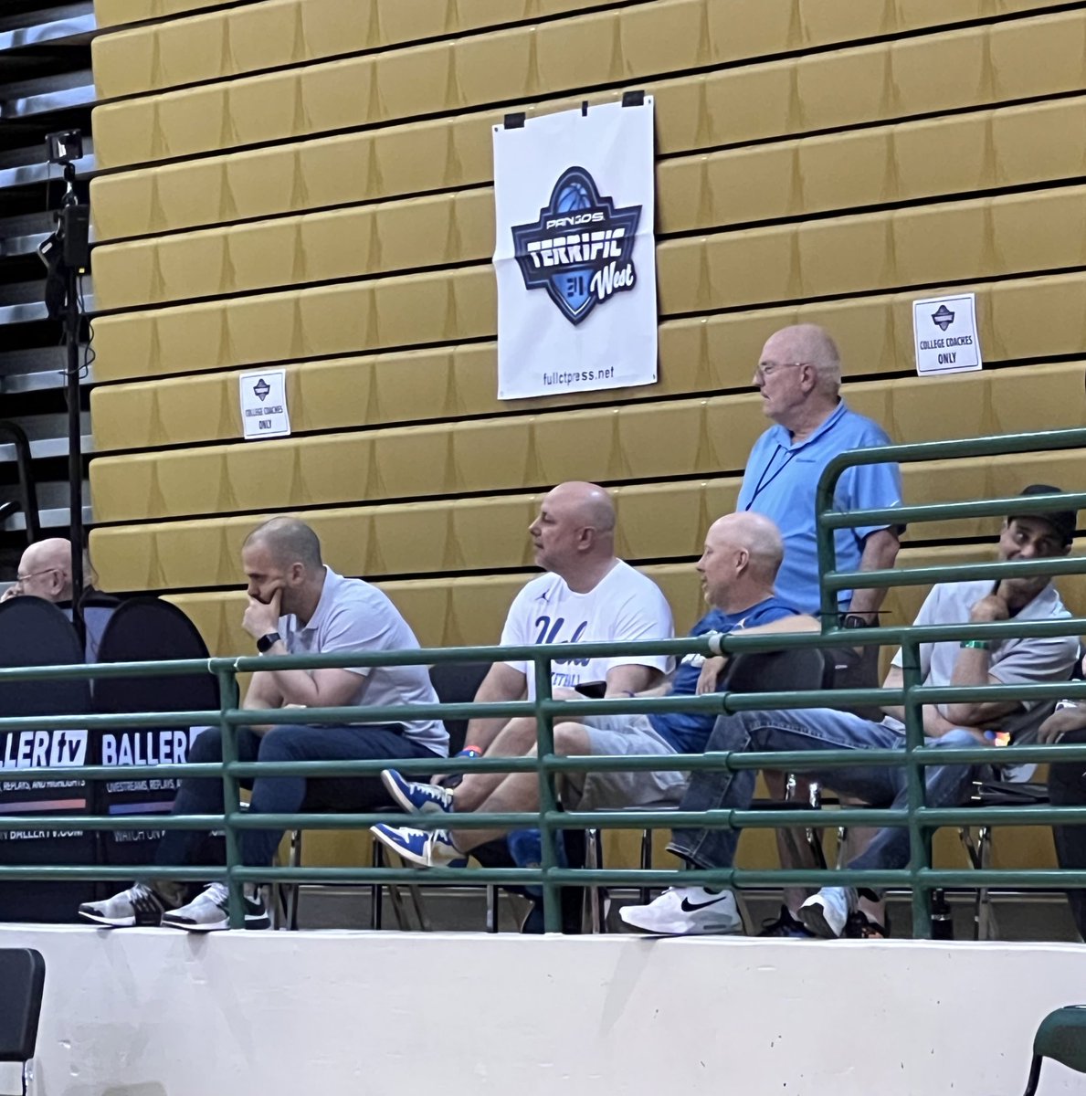 Terrific24FCP's tweet photo. #PangosTerrific24 @UCLAMBB head coach Mick Cronin &amp; assoc HC Darren Savino in the house along w/ @DePaulHoops Steve Thomas  watching Belmont Shore Vs Supreme Hoops Canada 

2 @McDAAG voters Van Coleman &amp; Frank Burlison also here today watching games 

@Trigonis30 @FCPPangos https://t.co/TzL6CJQNJz