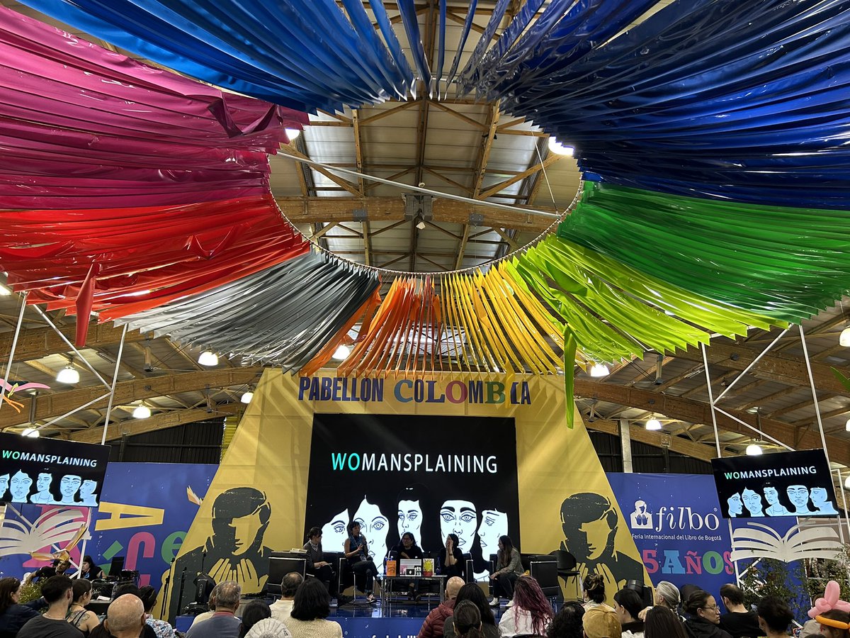 cerosetenta's tweet photo. Hoy grabamos otro Womansplaining en la @FILBogota 
En este episodio nos acompañan las escritoras Socorro Venegas, Arelis Uribe y María Ospina, hablando sobre ese irrefrenable deseo de escribir. https://t.co/LwWV5z8olu
