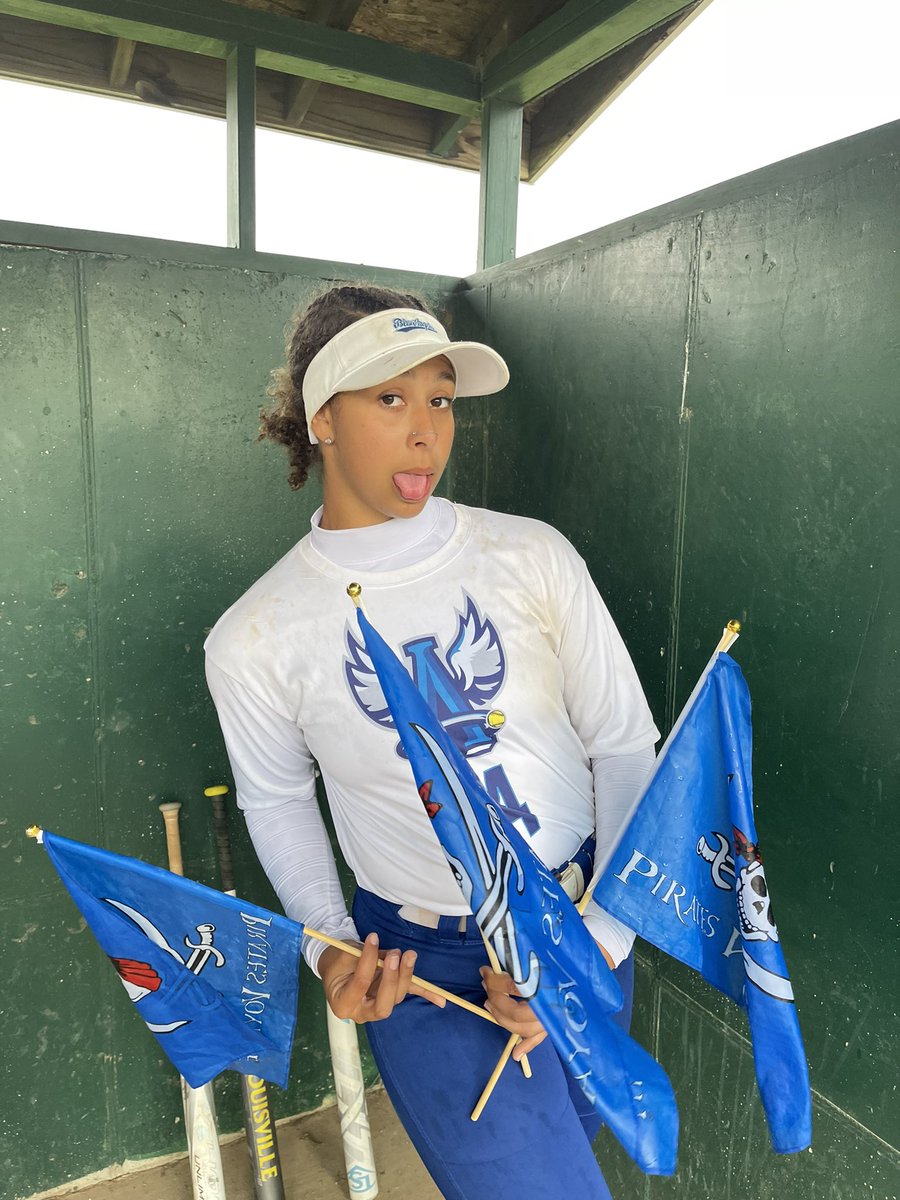 kcblueangels's tweet photo. 2-0 over LTC today!!! 🥳

Game 1: 10-2
Game 2: 4-1

Ivy Smart had three dingers today and Sydnee Garrett picked up one for herself!! Go Blue Angels 😇💙 

@ivyels14 @SydneeAlexis03 https://t.co/U17MSmu8GV